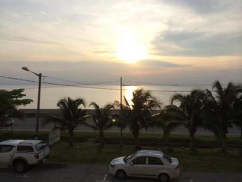 Sea Front Hotel Port Dickson Buitenkant foto
